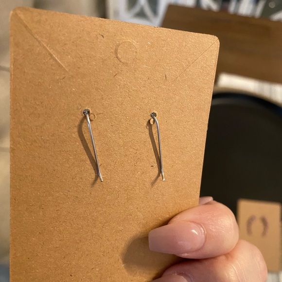 Ear climber stud Earrings - Picture 3 of 8